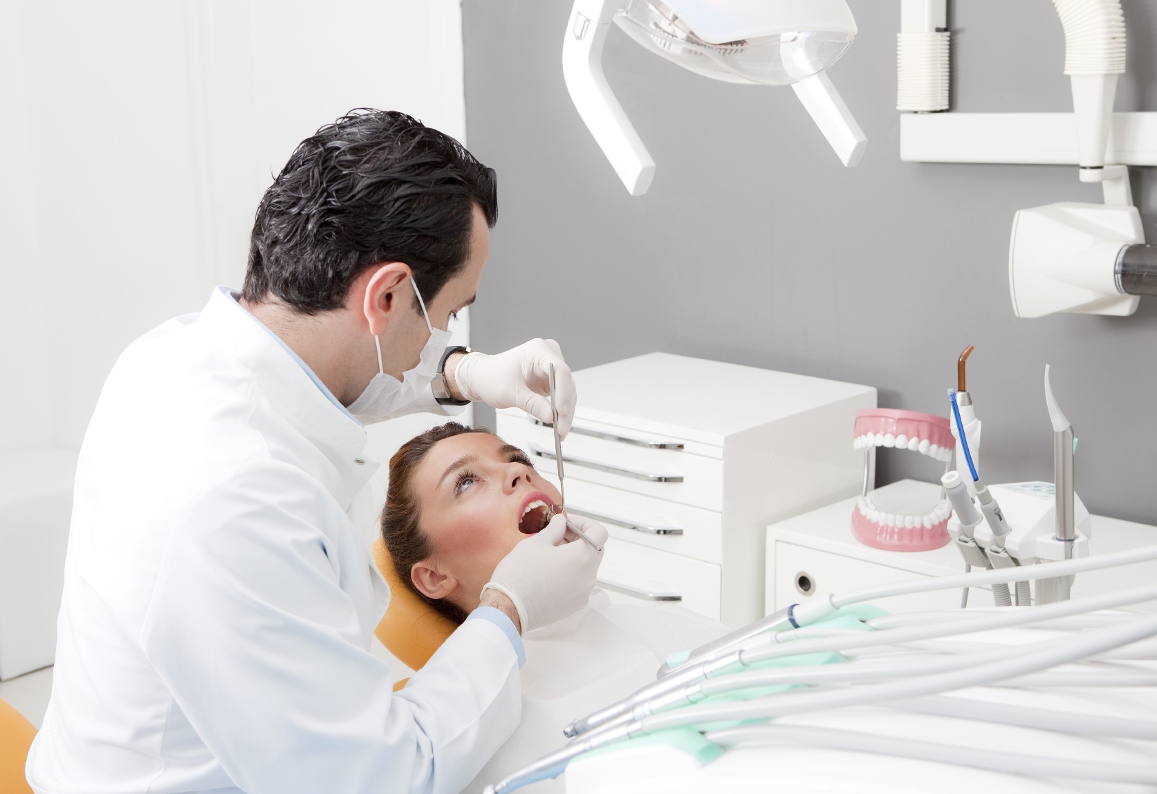 Dental fillings consist of artificial substances